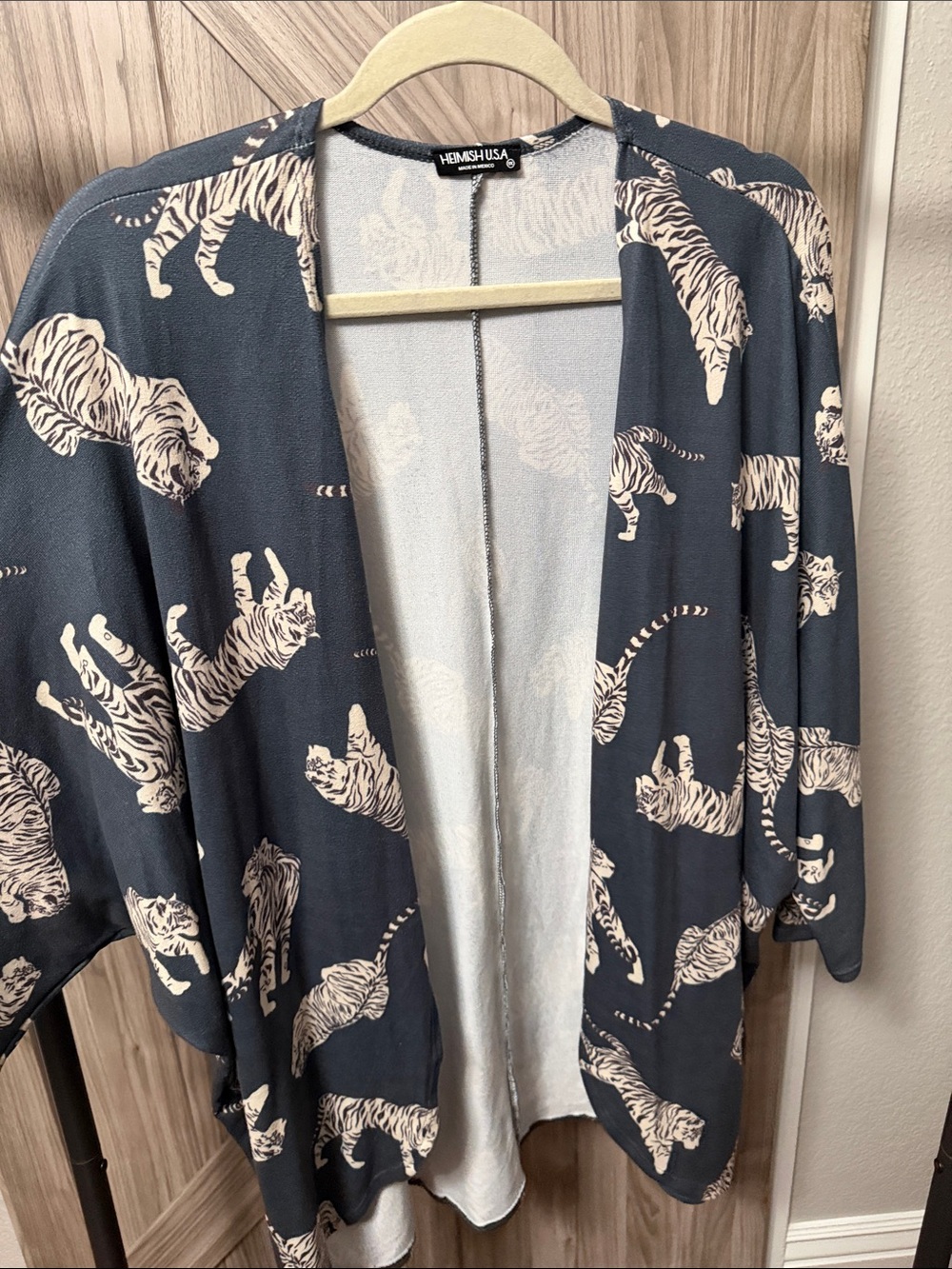 Hemish kimono with tigers size 1X